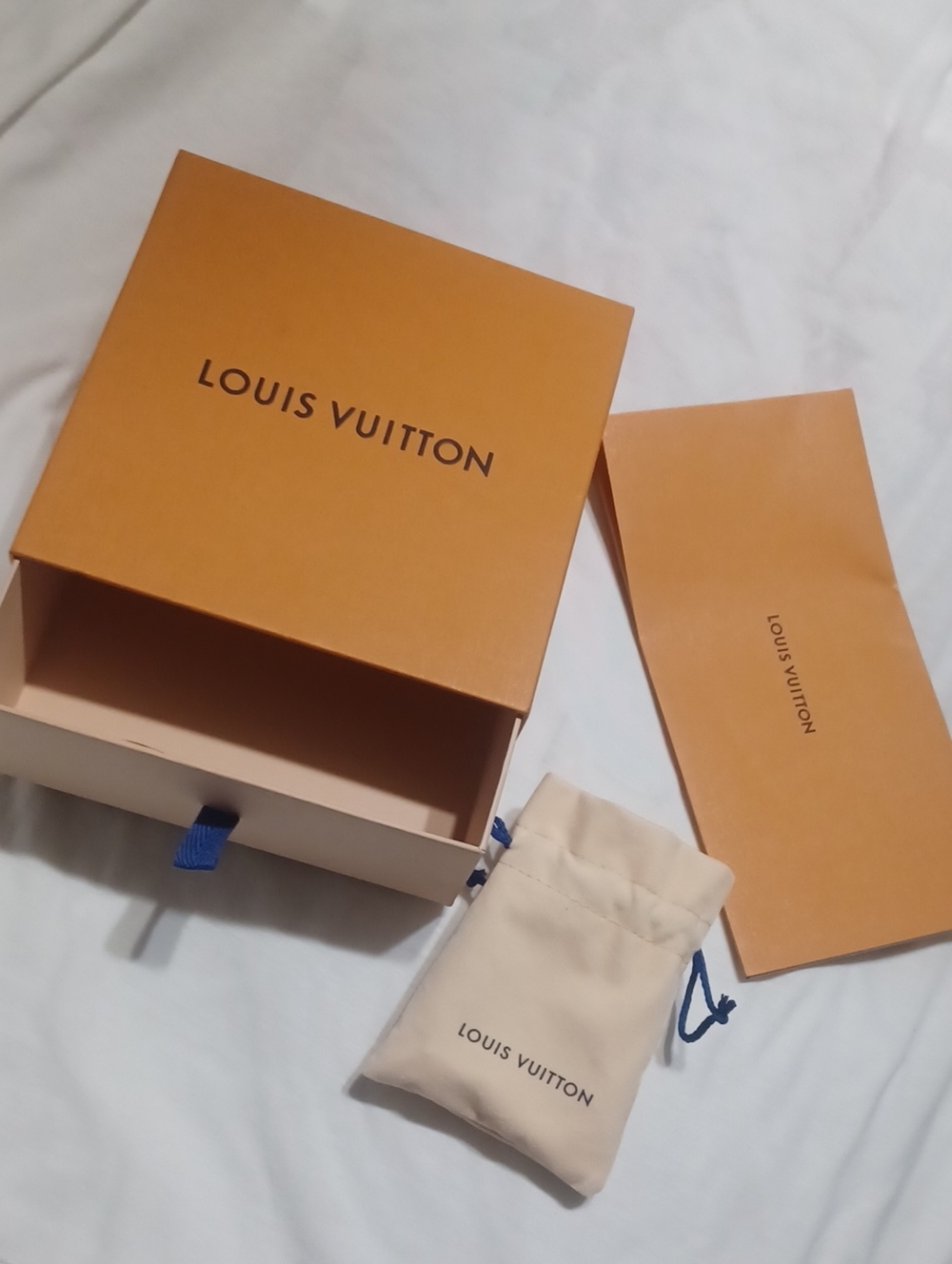 Louis Vuitton Tan Box, Envelope & Cream Dust Pouch